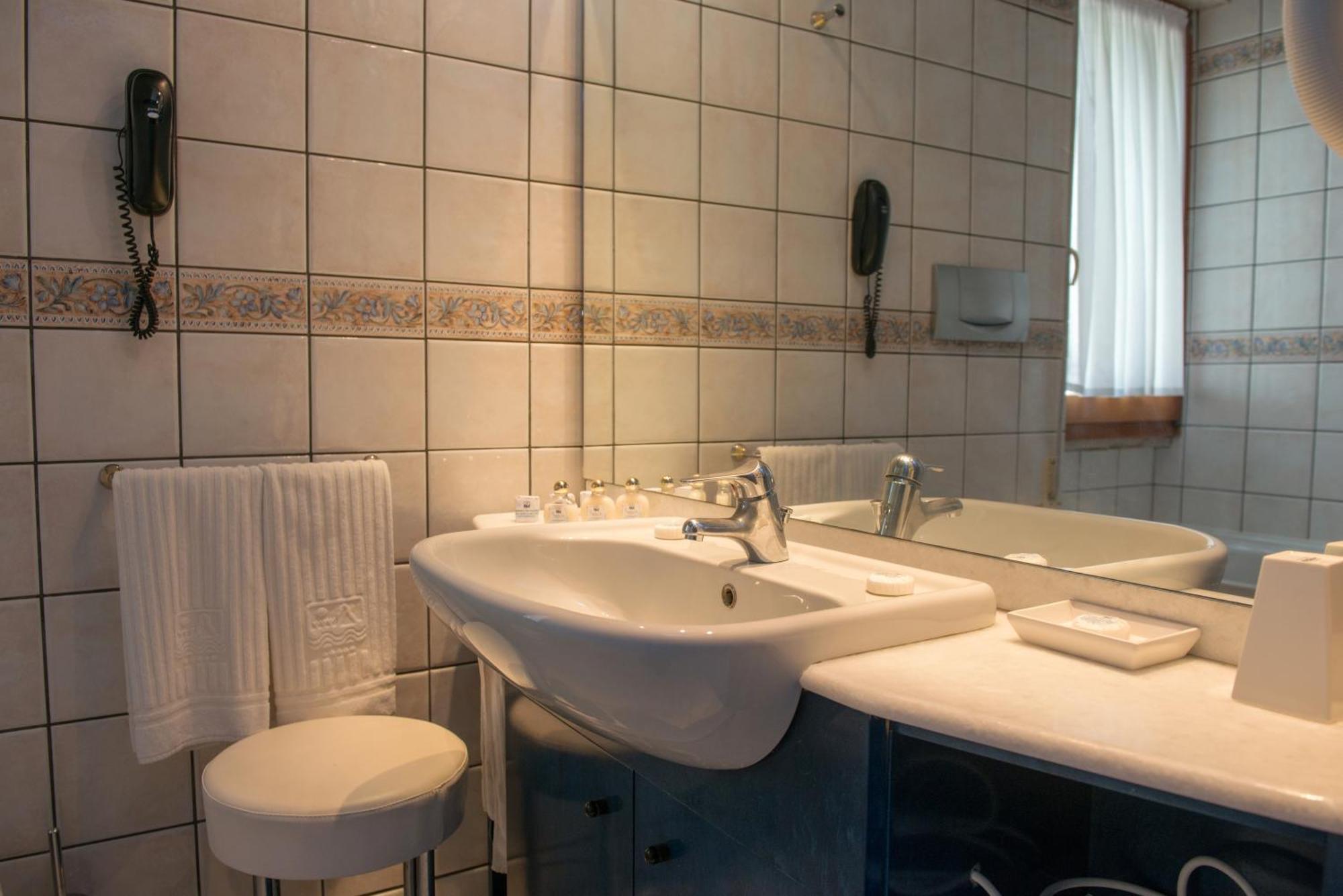 Standard Double Room,1216325164:JPEG