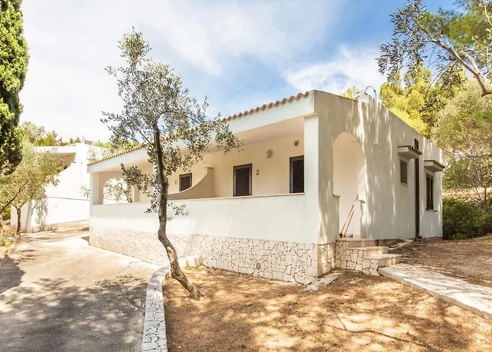 Villaggio Baia Della TufaraAlbergo